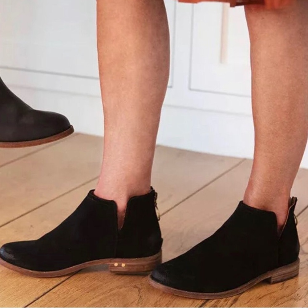 BEEK Shoes Women’s 7 Suede Falcon Booties Black Boot